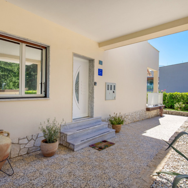 Apartments Rosović, Apartmani Rosović - Mo&scaron;ćenička Draga, kraj &scaron;ljunčanih plaža Mo&scaron;ćenička Draga