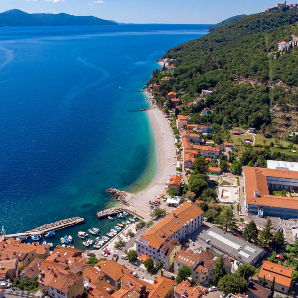 Apartments Rosović, Apartmani Rosović - Mo&scaron;ćenička Draga, kraj &scaron;ljunčanih plaža Mo&scaron;ćenička Draga