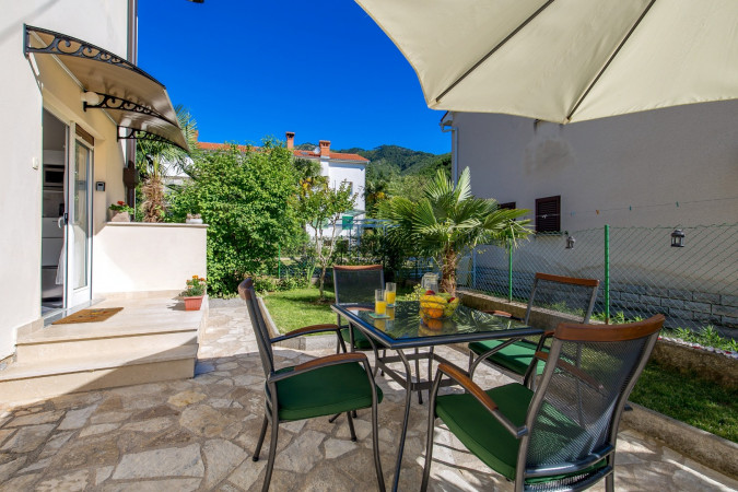 Apartman A, Apartmani Rosović - Mo&scaron;ćenička Draga, kraj &scaron;ljunčanih plaža Mo&scaron;ćenička Draga
