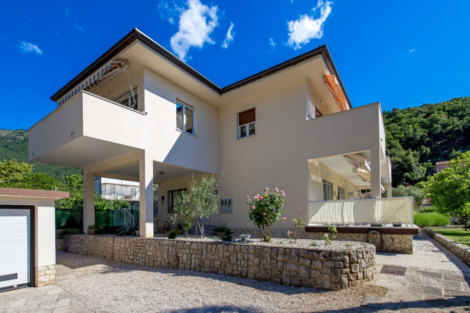 Eksterijer, Apartmani Rosović - Mo&scaron;ćenička Draga, kraj &scaron;ljunčanih plaža Mo&scaron;ćenička Draga