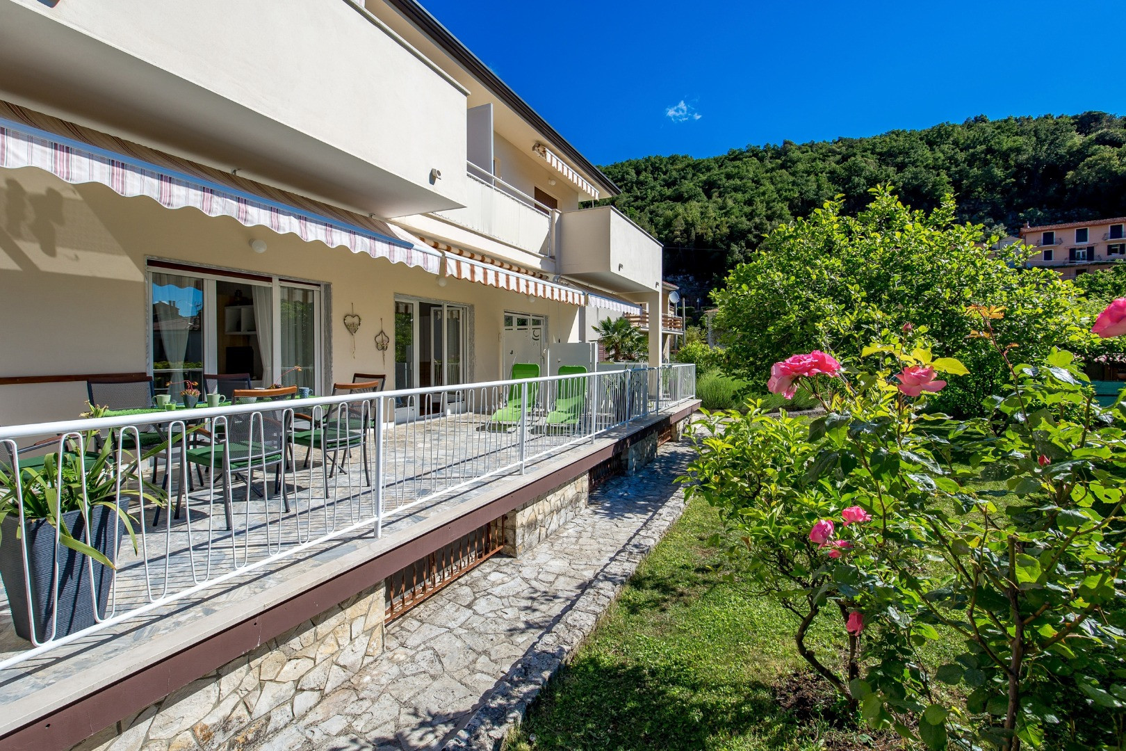 Apartmani Rosović - Mo&scaron;ćenička Draga, kraj &scaron;ljunčanih plaža Mo&scaron;ćenička Draga